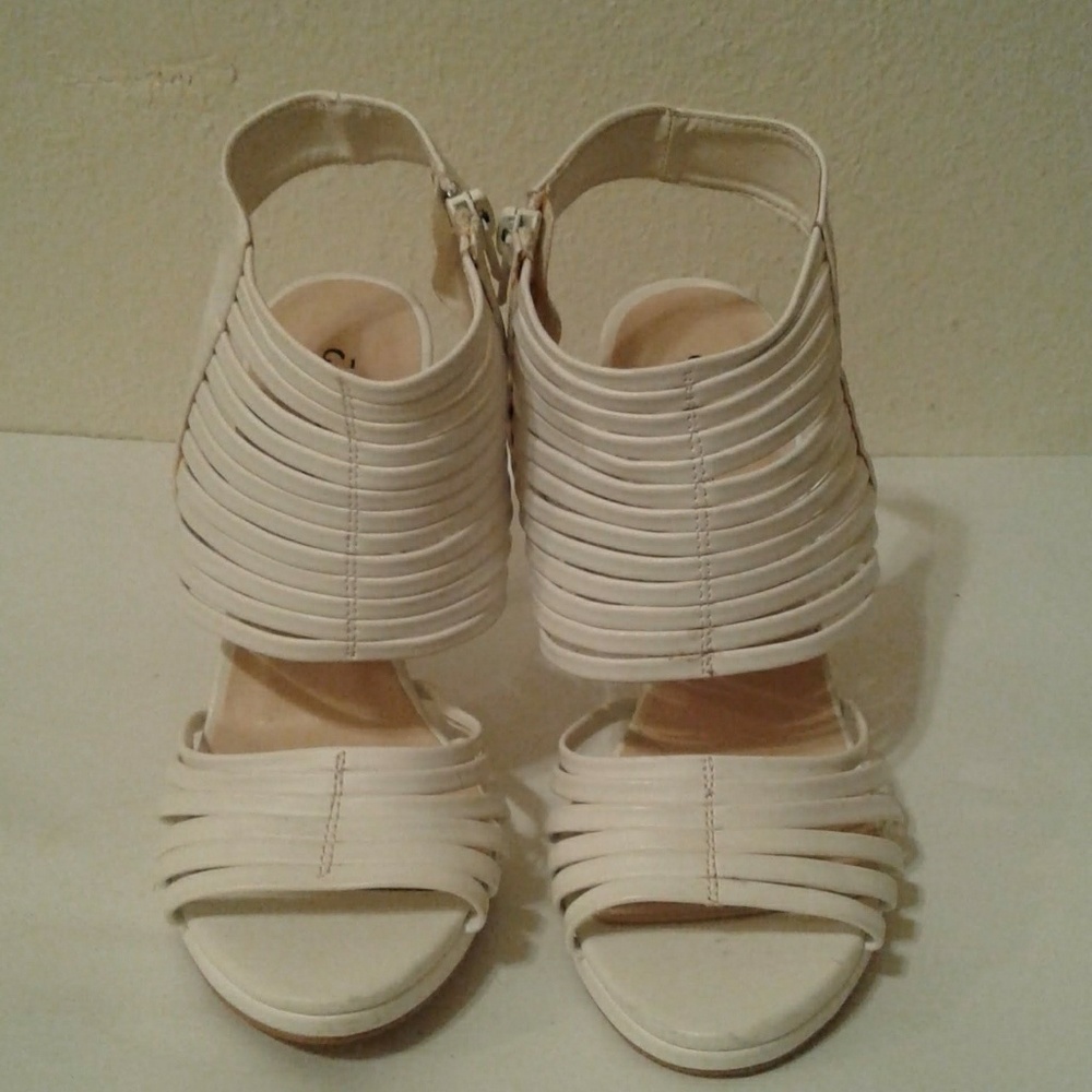 Snow White Qupids Heels.